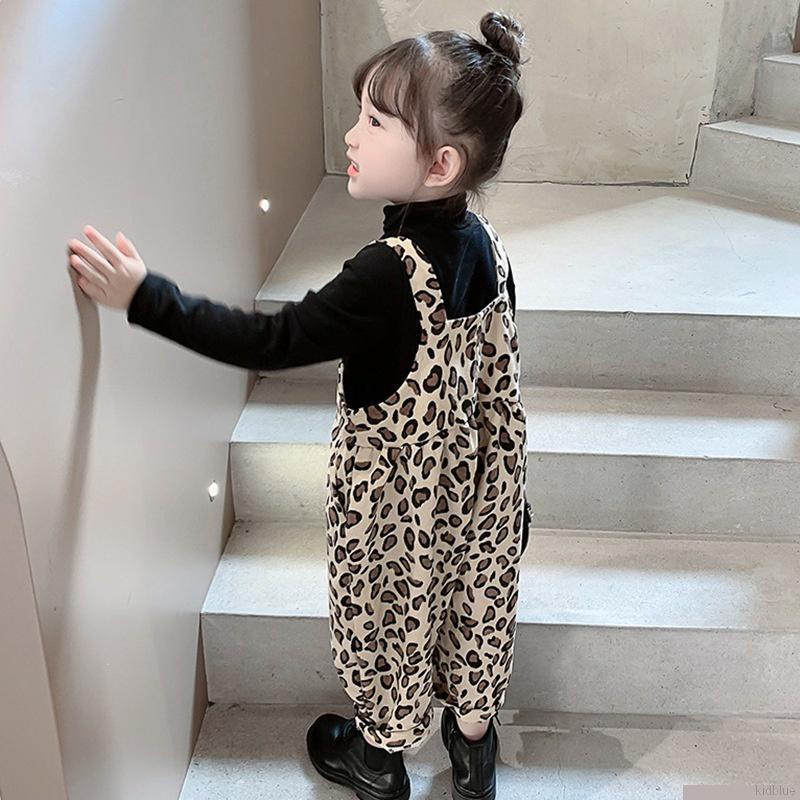 Set áo sơ mi cổ lọ dài tay họa tiết da báo + quần yếm dáng rộng thời trang cho bé
