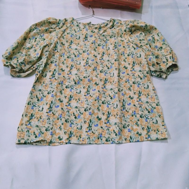Áo hoa nhí vàng vải thô lụa QC