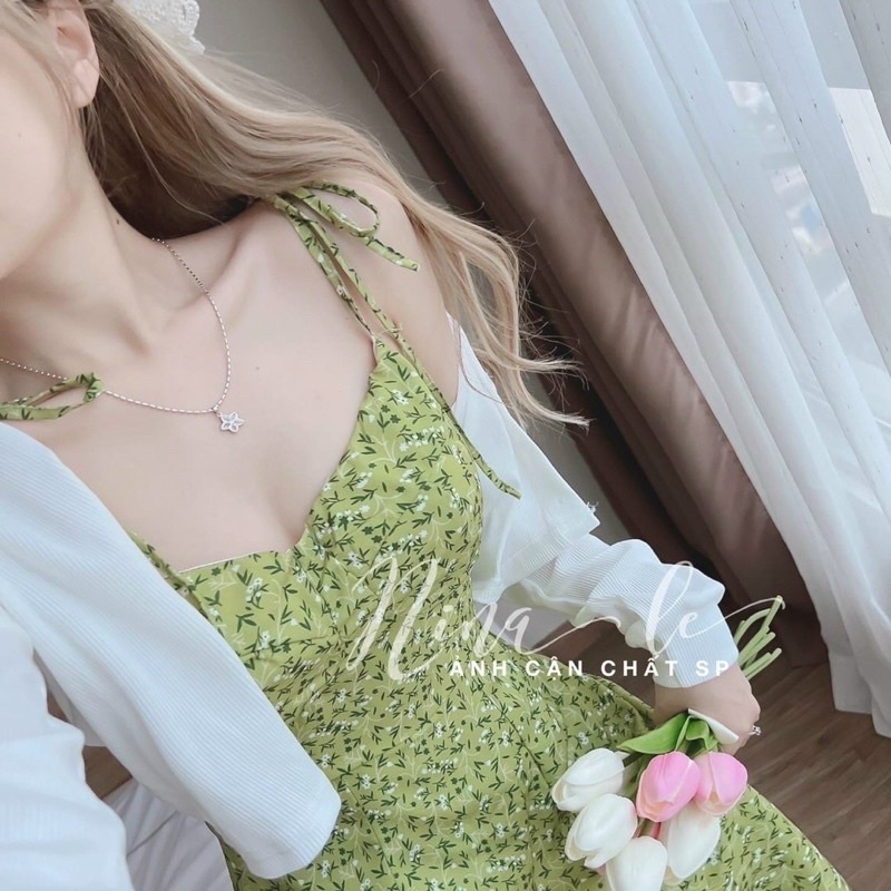 Set đầm hoa xanh đi biển hai dây kèm áo khoác, midi ngang gối, nhiều màu hoa