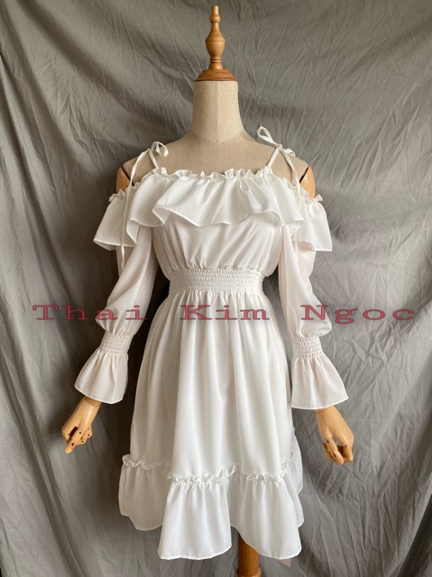 Đầm trắng trễ vai bèo xinh xắn KT | BigBuy360 - bigbuy360.vn