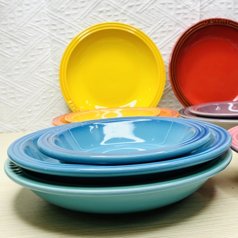 Đĩa sâu lòng 2 size lớn, nhỏ đường kính 20cm và 15cm -  LCreuset, men bóng màu pastel sang trọng