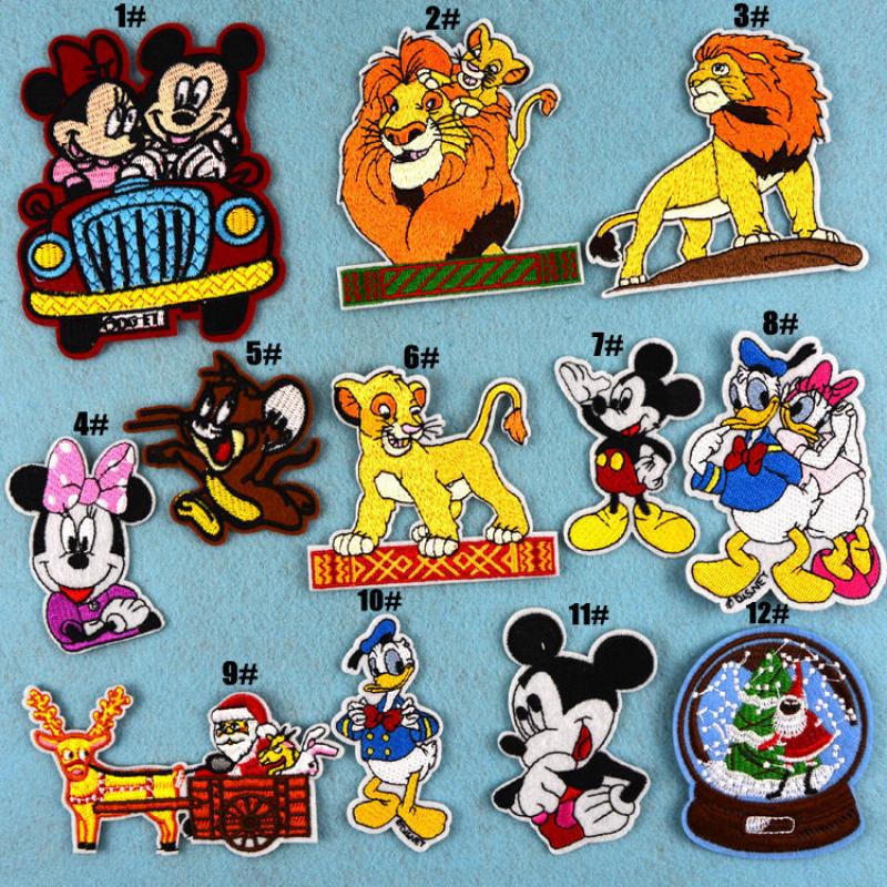 Sticker Ủi Thêu Hình Chuột Mickey / Minnie / Vịt Donald / Sư Tử / Ông Già Noel
