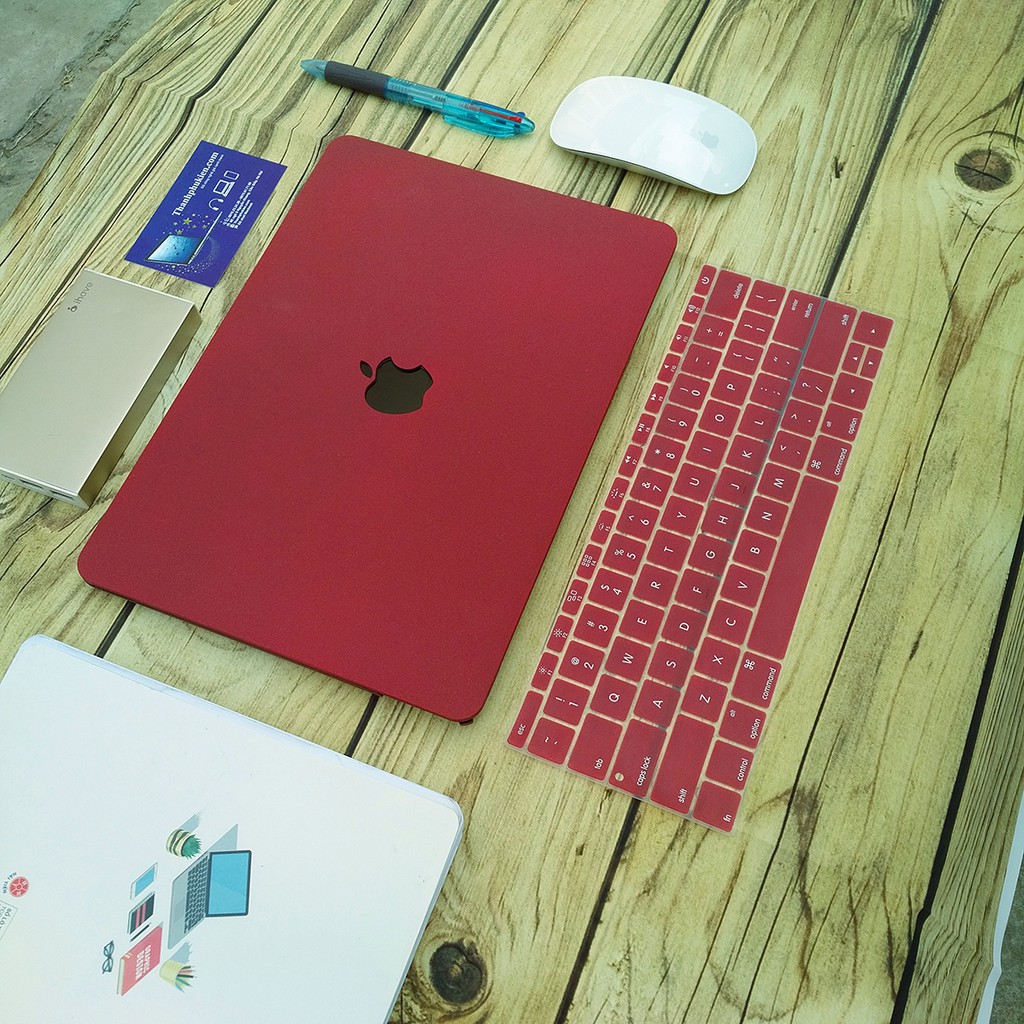 [Mã ELFLASH2 hoàn 10K xu đơn 20K] Combo ốp +phủ phím Macbook đỏ đô (Tặng kèm nút chống bụi và bộ chống gãy | BigBuy360 - bigbuy360.vn