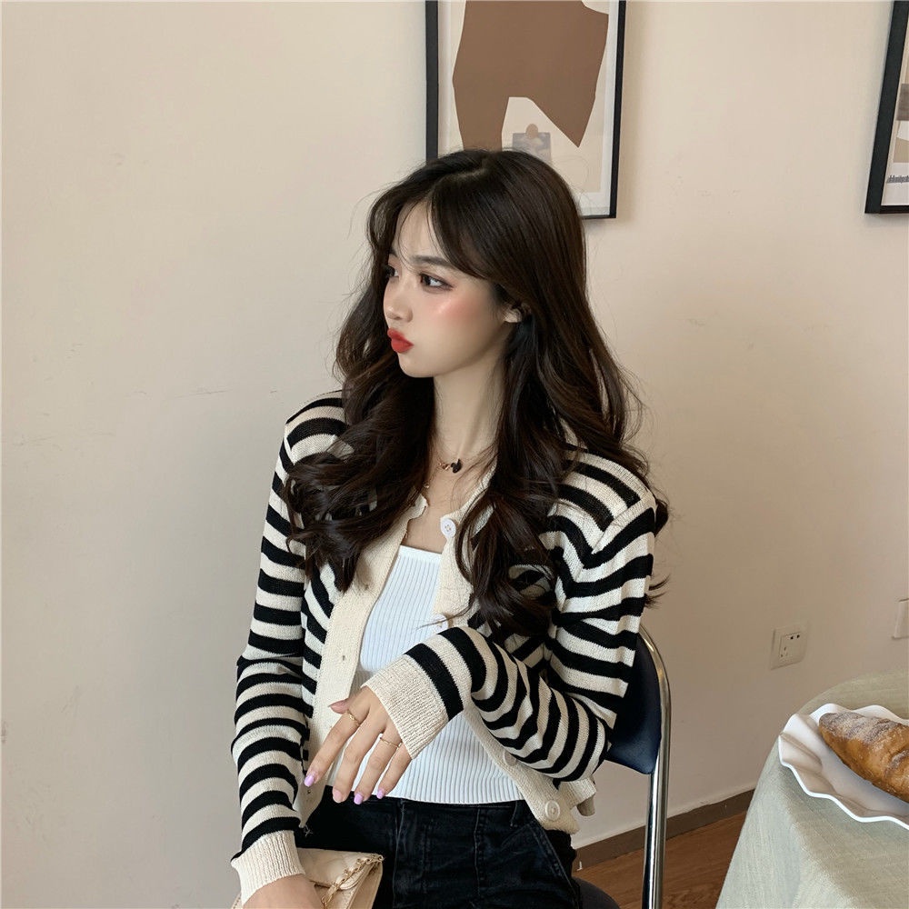 Áo Cardigan cổ tròn dáng rộng kẻ sọc xinh xắn theo phong cách hàn quốc