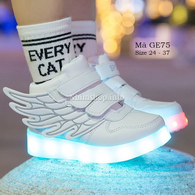 Giày bé trai bé gái có đèn LED phát sáng sạc USB thông minh cho bé 2 đến 12 tuổi sneaker trắng cánh thiên thần GE75