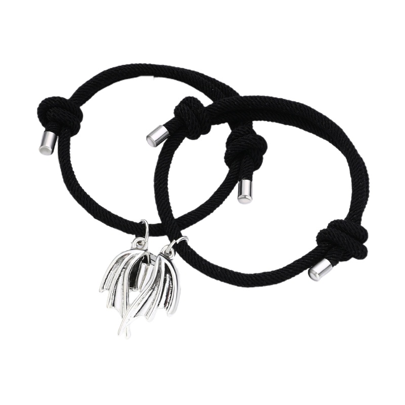 Bộ 2 Vòng Tay Bện Dây Thừng Khóa Nam Châm Hình Đôi Cánh Ác Quỷ Màu Đỏ Có Thể Điều Chỉnh