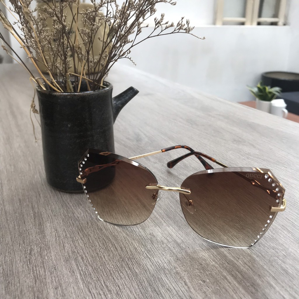 Kính mát nữ, kính nữ thời trang hot nhất 2020 | BigBuy360 - bigbuy360.vn