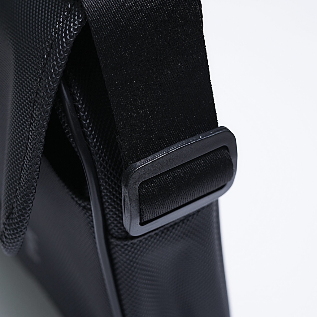 Túi Đeo Chéo Thời Trang Thể Thao Unisex Nam Nữ LC Classic Sport Bag 2022