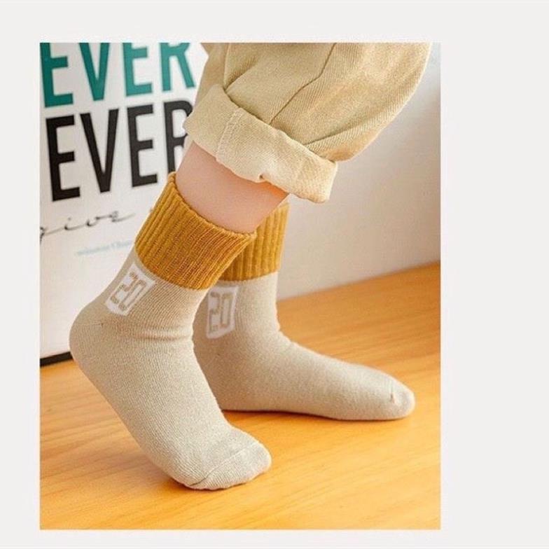 Sét 5 Đôi Tất Số 19 Cổ Cao Cho Bé
