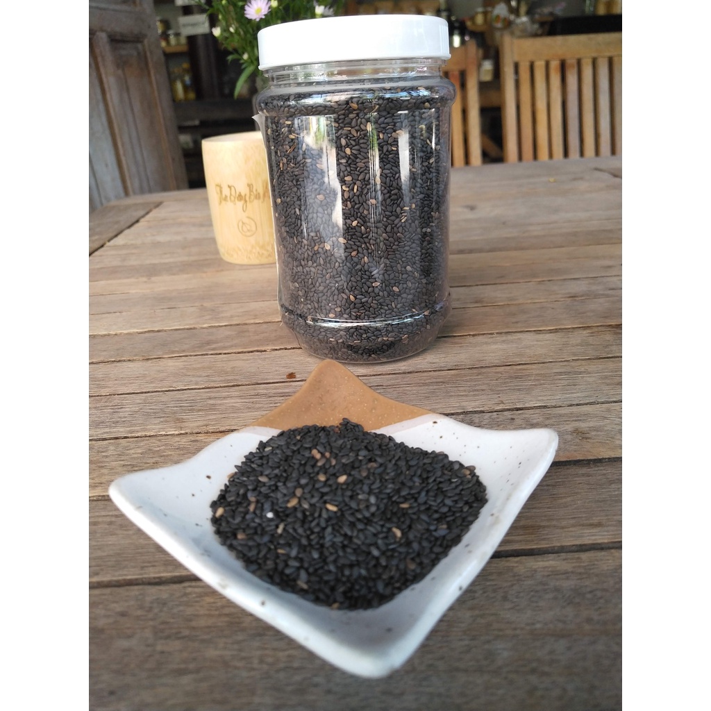 Mè đen rang bếp củi