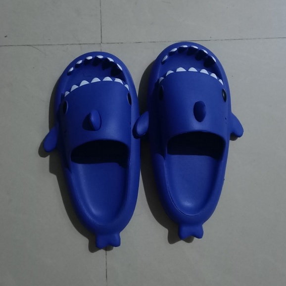 Dép cá mập xanh biển
