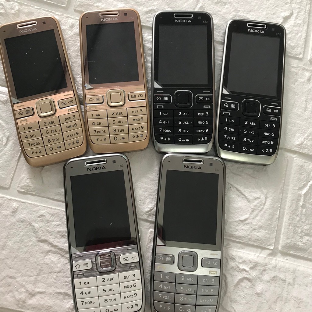 Điện Thoại Nokia E52 Chính Hãng có pin + sạc kèm theo , bào hành 12 tháng