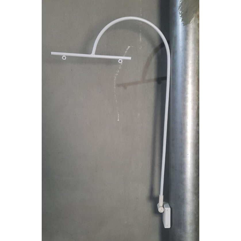 Khung treo cờ banner khuyến mại có chân đế nam châm từ trường