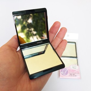 Gương trang điểm Mini Kai chống vỡ có thể gấp gọn hàng Nhật Bản - Larva Store