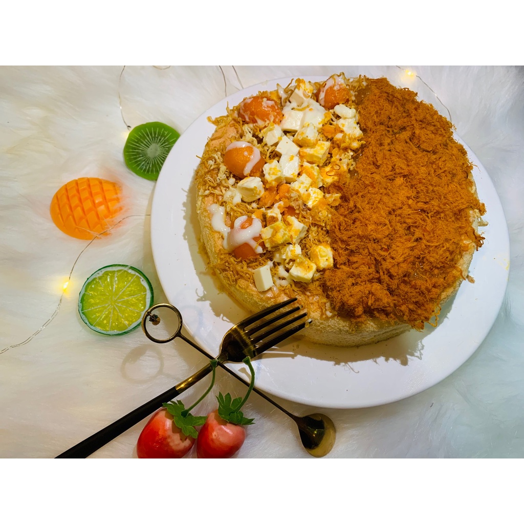 Bánh Mix Bông Lan Trứng Muối Phô Mai và Gà Cay Mã Lai 20cm