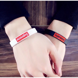 QUÀ TẶNG VÒNG TAY CẶP ĐÔI SUPREME SIÊU ĐẸP