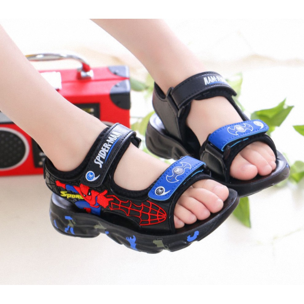 Sandal siêu nhân cho bé trai 3 - 12 tuổi năng động và phong cách ST103