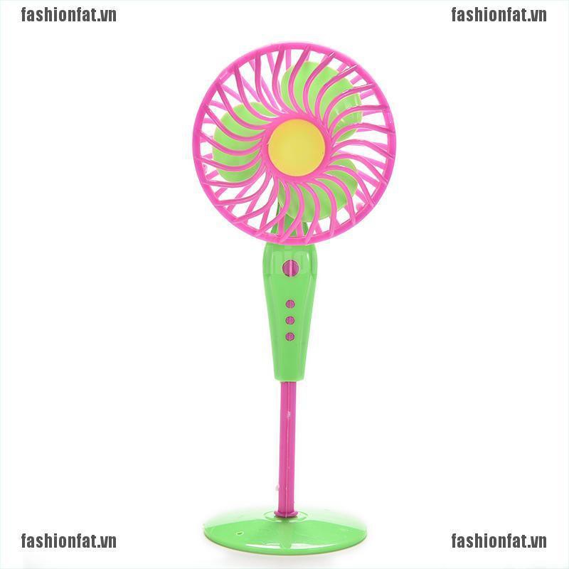 [Iron] 1 X Mini Fan Toys for Barbies Kids Dollhouse Furniture Accessories Color Random [VN]