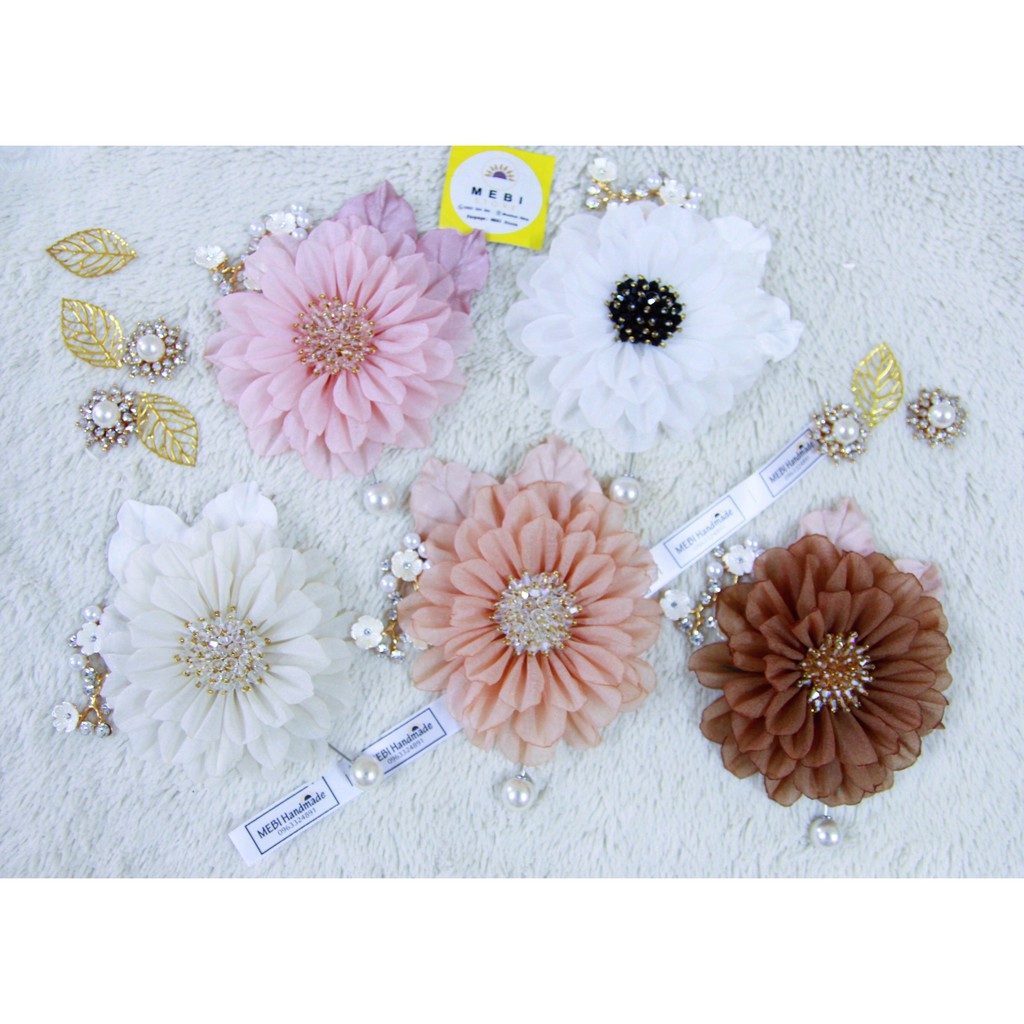 (ảnh thật) Hoa cài áo handmade mẫu thược dược mix cành mai, 2 lá nhụy pha lê siêu sang
