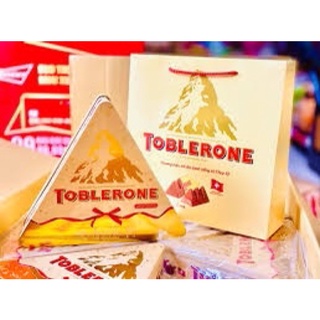 Hộp socola Toblerone 200g ( hàng tết 2022)