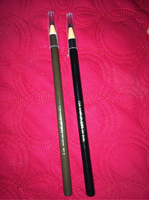 Chì xé kẻ lông mày