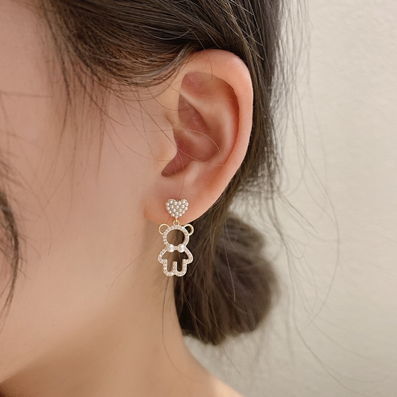 Khuyên tai , bông tai hình gấu cute  Adela