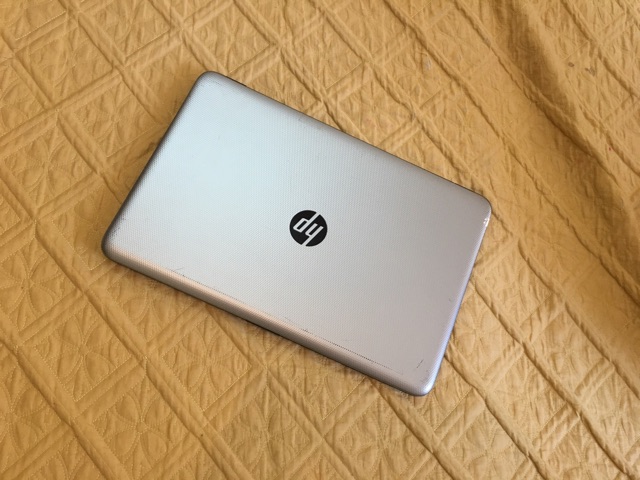 Laptop HP15 thời trang văn phòng đẹp tinh khôi SSD nhanh xé gió | BigBuy360 - bigbuy360.vn