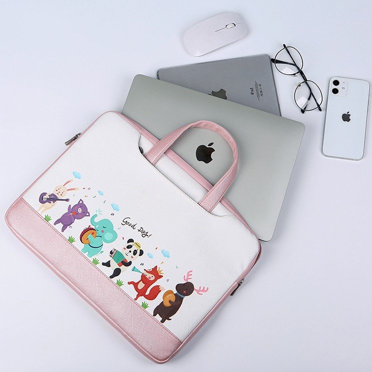 Cặp đựng laptop chống sốc , macbook, có quai đeo chéo, hình Panda có đai gài hành lý
