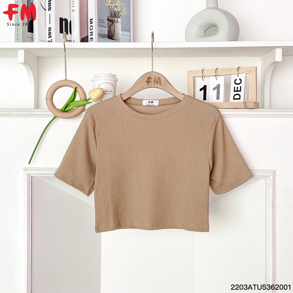 Áo thun croptop nữ FM Style chất xốp Hàn tay ngắn trơn basic dễ phối đồ thời trang 220320604