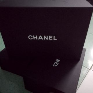 Hộp giấy các hãng , hộp giấy Chanel nắp đậy thường và nam châm kt: 28x18x10cm, 23x17x8cm,27x20x10cm, 27x22x10cm