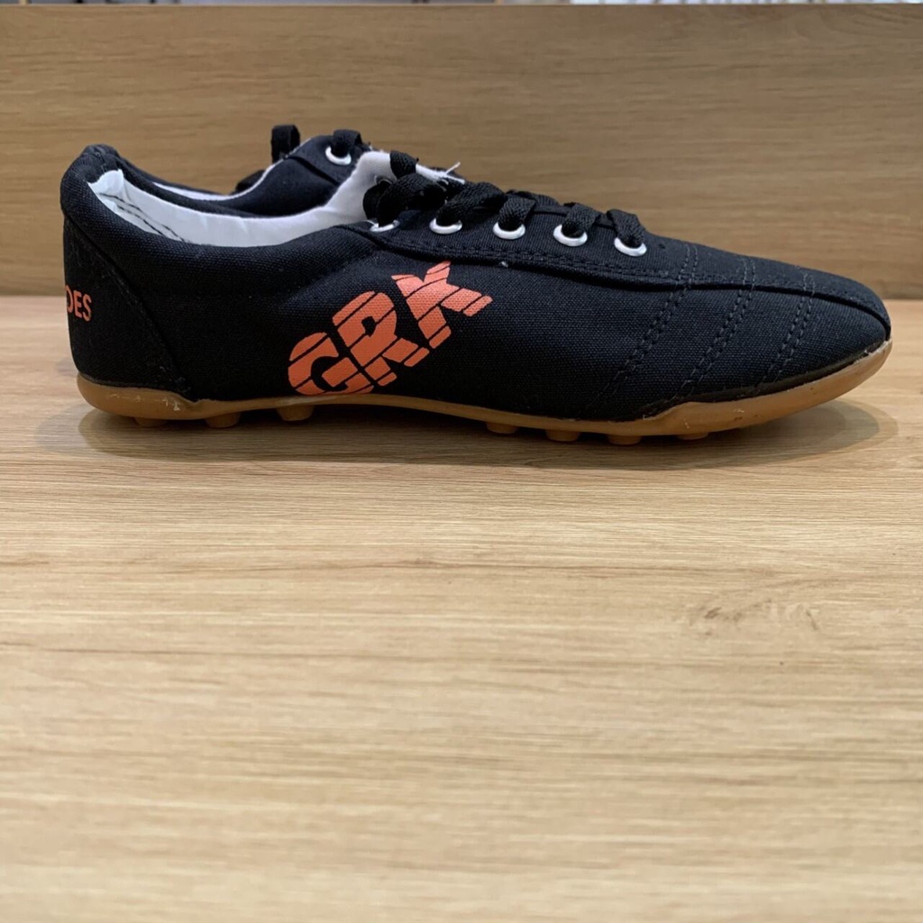 Giày bata đế đinh đá bóng, giày bata đá bóng sân cỏ nhân tạo DONGDUONG 2022