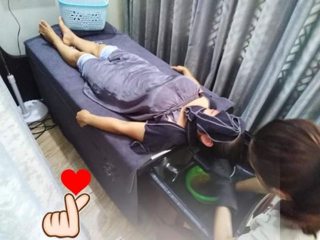 Gang tay chuyên dụng gội đầu canh thảo dược