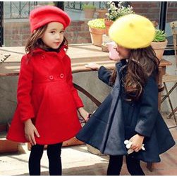 Áo khoác dạ xòe dáng váy màu đỏ