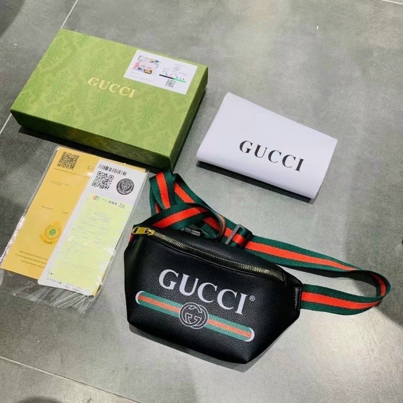 Túi đeo chéo,túi đeo ngực cho cả nam và nữ hàng fullbox hoá đơn đầy đủ khoá dập đầy đủ kèm ảnh thật và video
