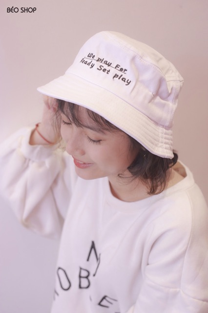 Mũ bucket thêu chữ We play for Béo shop nón vành nhỏ 3 màu chất liệu kaki dày dặn