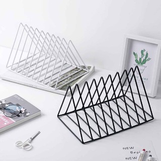 Kệ sách tam giác, giá sách mini để bàn làm việc phong cách châu âu tối giản và tinh tế