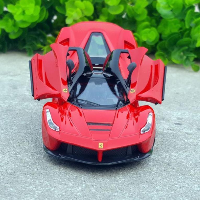 Mô hình xe Ferrari Laferrari 1:32 DH