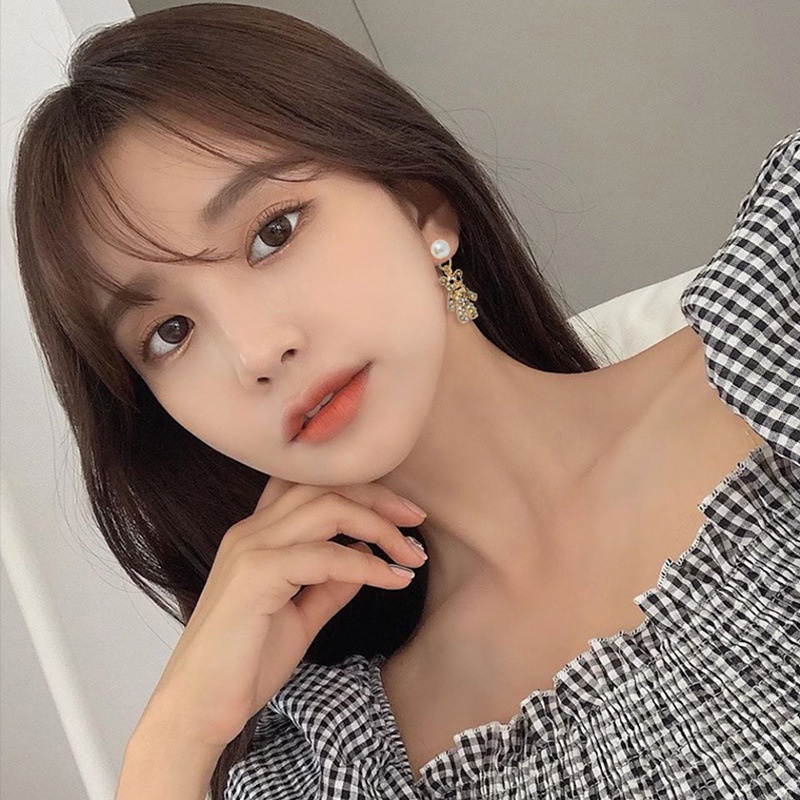 Bông tai hình gấu đính đá dễ thương phong cách Hàn Quốc