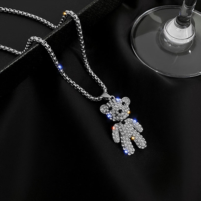 Vòng cổ XIAOBOACC bằng thép không gỉ mặt dây hình gấu đính đá kim cương giả thời trang cho nam và nữ