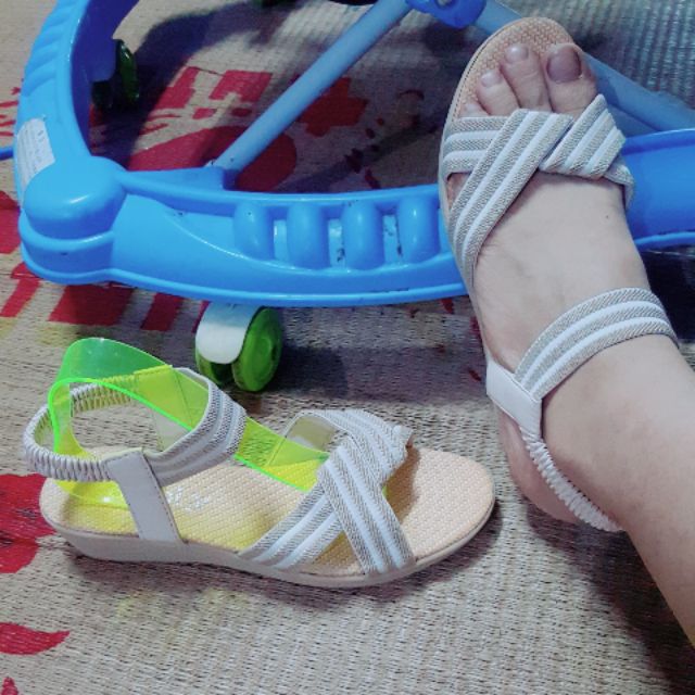 Dép xăng đan nữ quai chéo