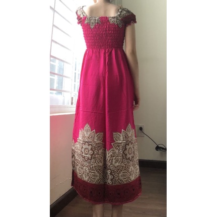 Đầm maxi lanh thái phù hợp đi biển