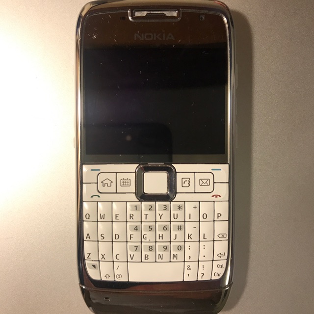 Nokia E71