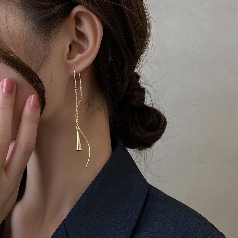 Bông Tai Tua Rua Dáng Dài Màu Vàng Phong Cách Retro Thời Trang Hàn Quốc Cho Nữ