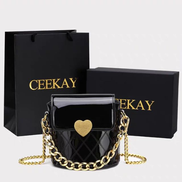 Order túi đeo chéo CEEKAY
