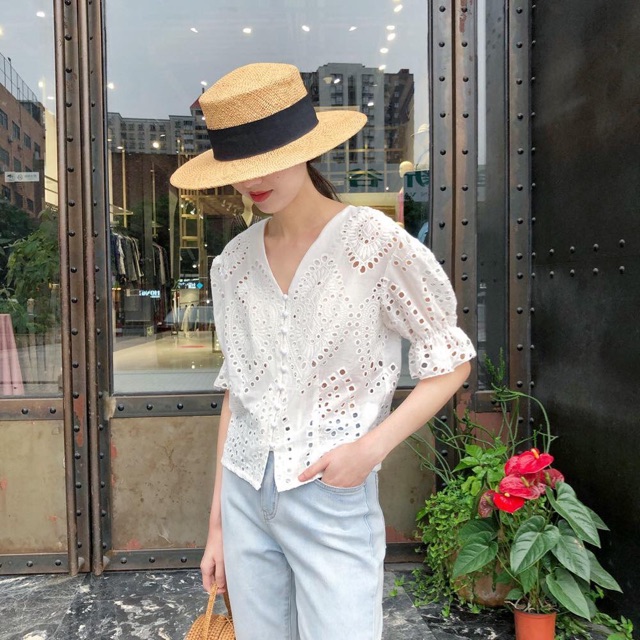 Áo sơmi ren trắng đục lỗ