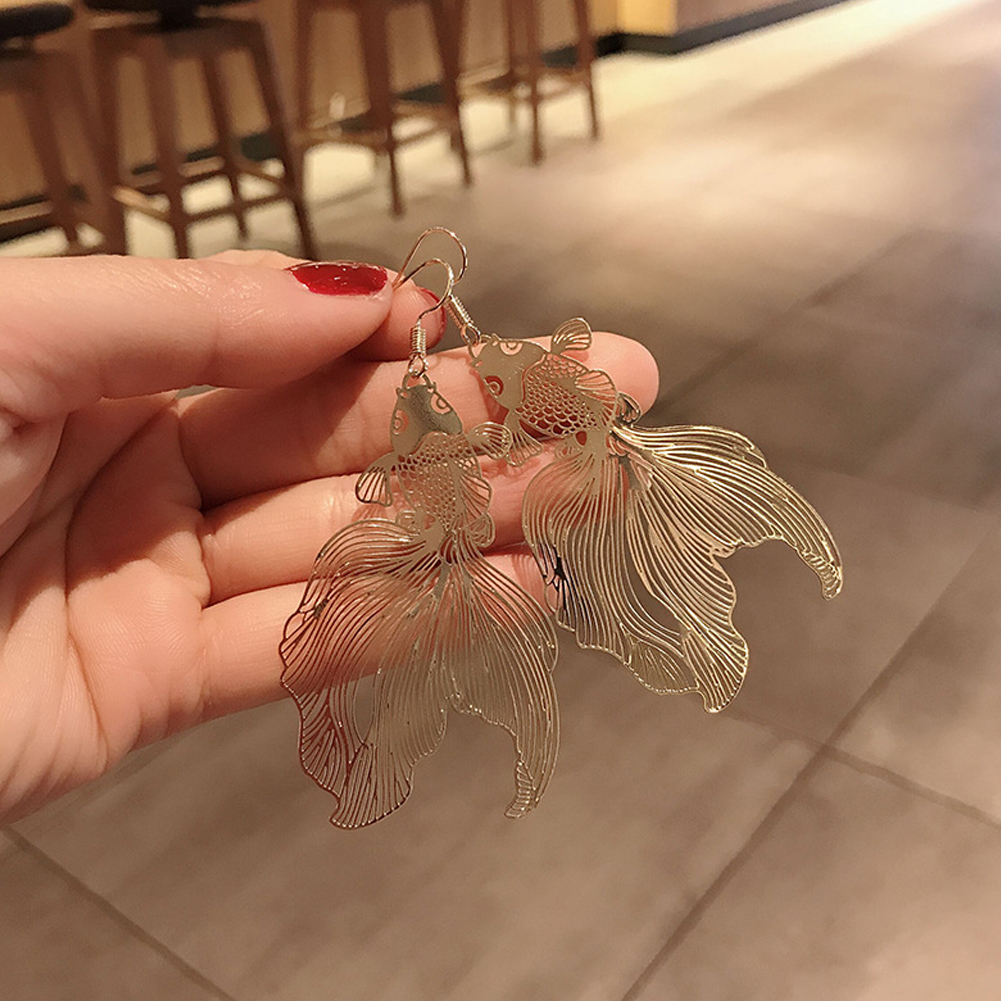 Khuyên tai dáng dài họa tiết cá vàng thời trang vintage