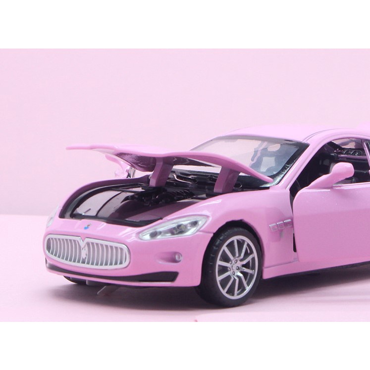 Xe mô hình kim loại Maserati Roadster tỷ lệ 1:32