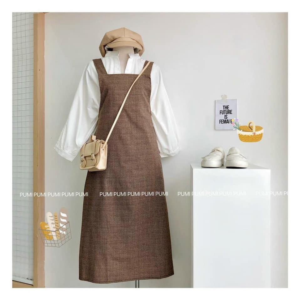 Set đầm yếm kẻ nâu và áo sơ mi tay phồng tiểu thư, kiểu váy midi thời trang, phù hợp đi chơi, dạo phố, phom dưới 55kg