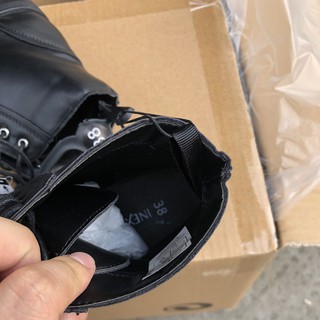 Boots đen cổ cao cột dây đế thấp phong cách, cá tính