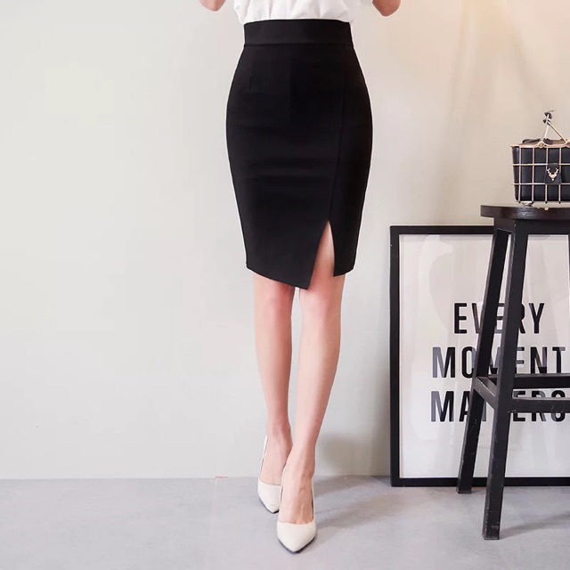 Chân váy bút chì xẻ trước thời trang | BigBuy360 - bigbuy360.vn